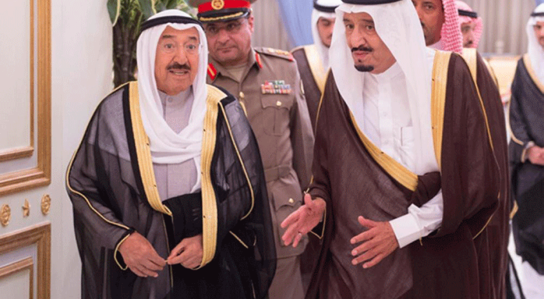 خادم الحرمين الشريفين يهنىء أمير دولة الكويت بذكرى اليوم الوطني لبلاده