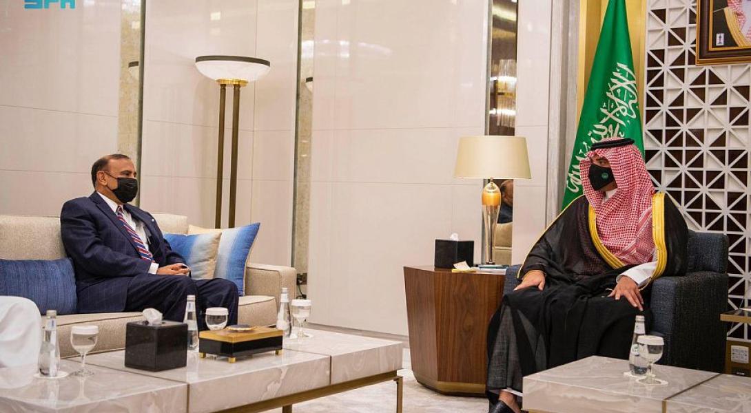 سمو الأمير عبدالعزيز بن سعود يستقبل مدير مركز الأمم المتحدة لمكافحة الإرهاب