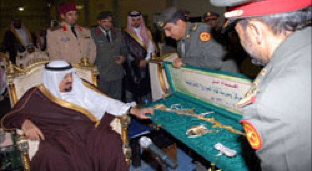 نائب وزير الدفاع يفتتح منشآت مركز ومدرسة قوة الصواريخ الاستراتيجية