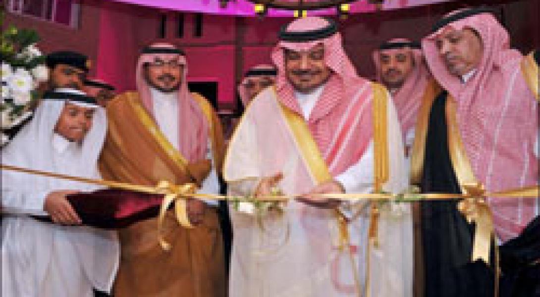 أمير المدينة المنورة  يفتتح "منتجع الأحلام" في الشرم الشمالي