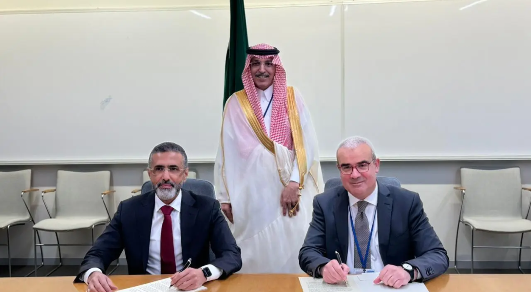 برعاية وزارة المالية.. صندوق النقد العربي والحكومة الفلسطينية يوقعان وثيقة حوكمة برنامج الدعم المالي المقدم من المملكة لفلسطين