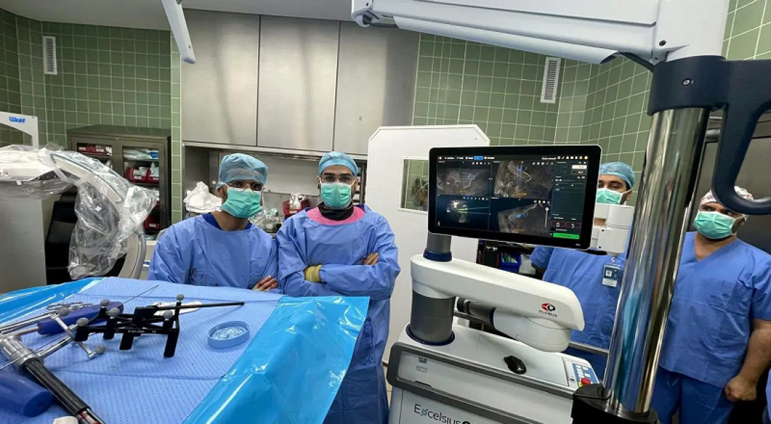 King Fahd University Hospital Performs Robotic Spinal and Pelvis Surgery